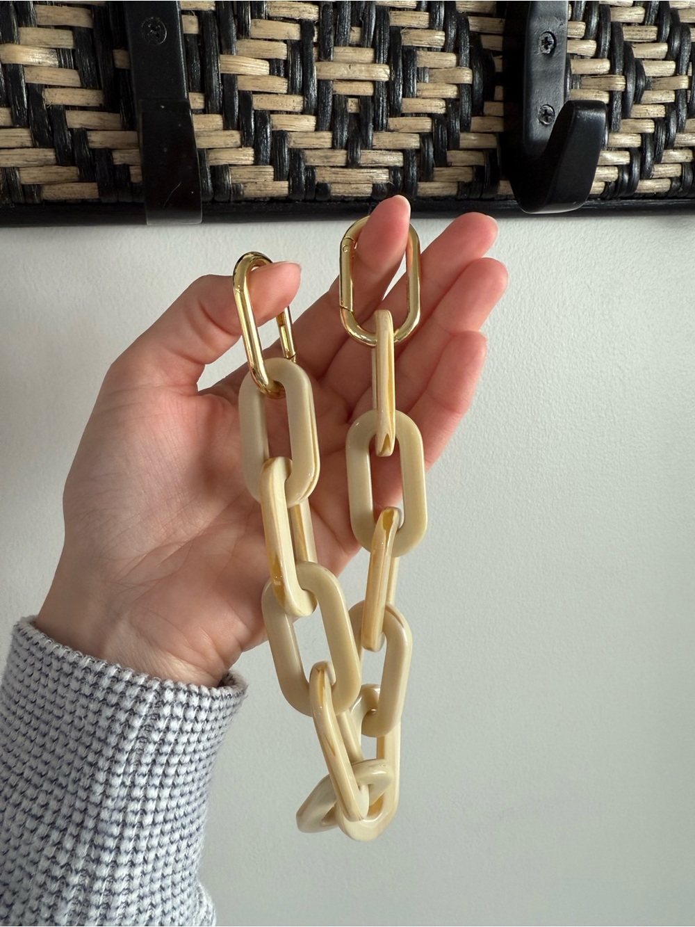 Machete Chunky Resin Bag Chain - Cream/Ivory/Alsbaster/Gold